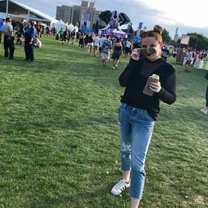 Meet your Posher, Olivia